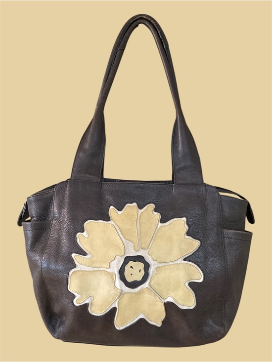 RADLEY LONDON Handbags - RADLEY LONDON 🌼 Flower Shoulder Bag One Of A Kind EUC